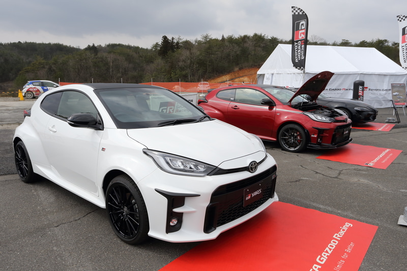 GRヤリス車両展示