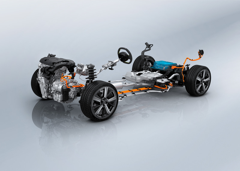 プラグインハイブリッドモデルをラインアップ