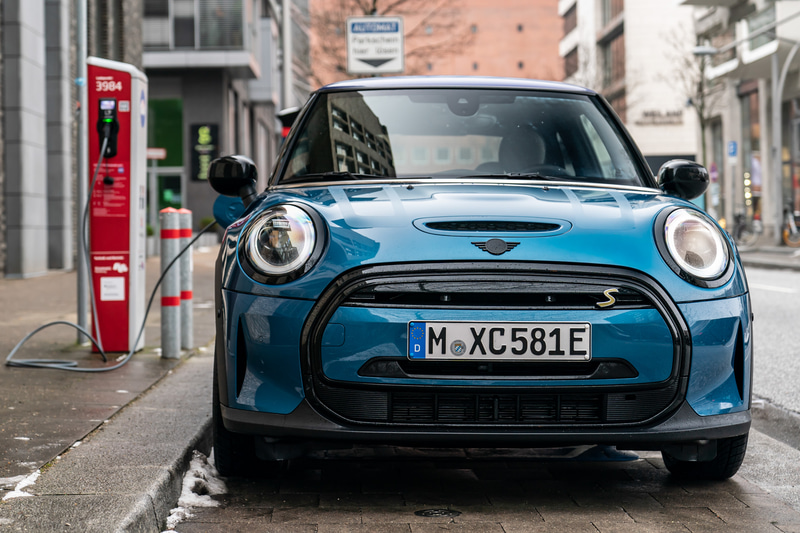 EVモデル「MINI Cooper SE」