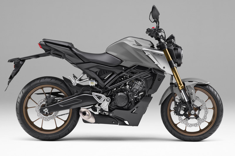 パールスモーキーグレー