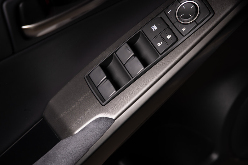 IS 500 F SPORT パフォーマンス ローンチエディション