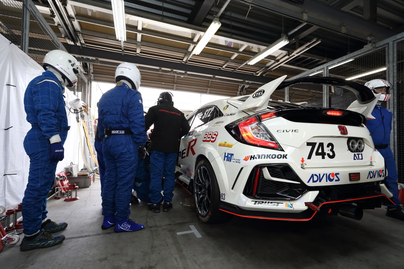 メカニックはホンダ社員の有志ないしはATJの有志