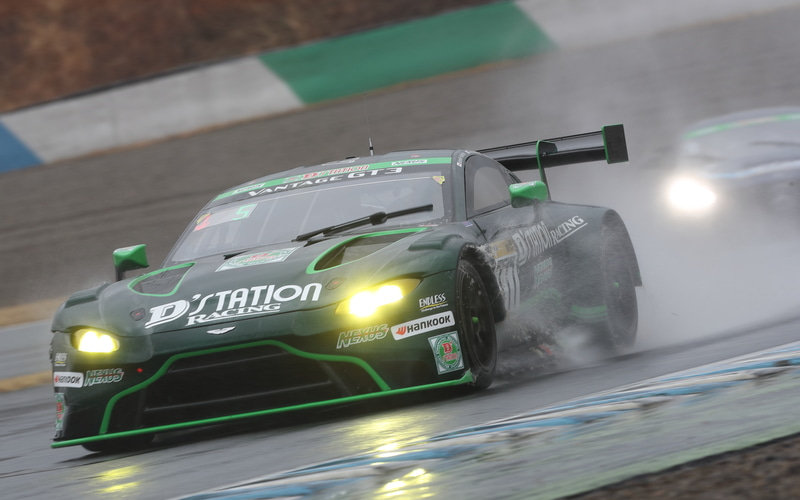 総合優勝した777号車 D’station Vantage GT3（星野敏/藤井誠暢/近藤翼組）