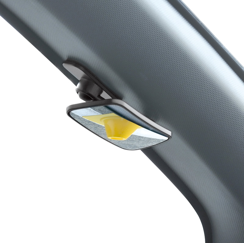 三角窓に取り付ける場合