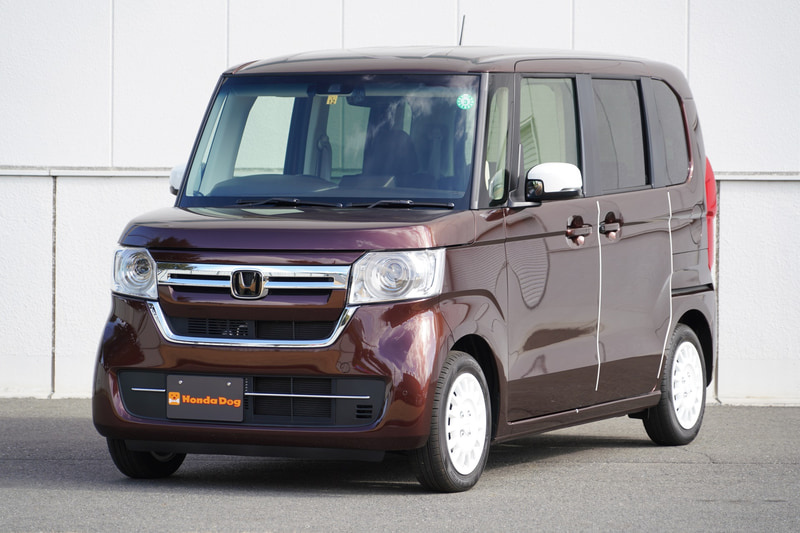 会場では商品を装着したN-BOXが展示される