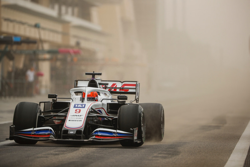 ウラルカリ・ハース F1チームのマシン