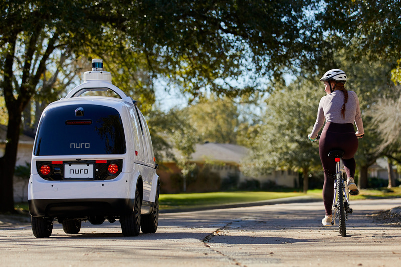 Nuro 無人自動配送車