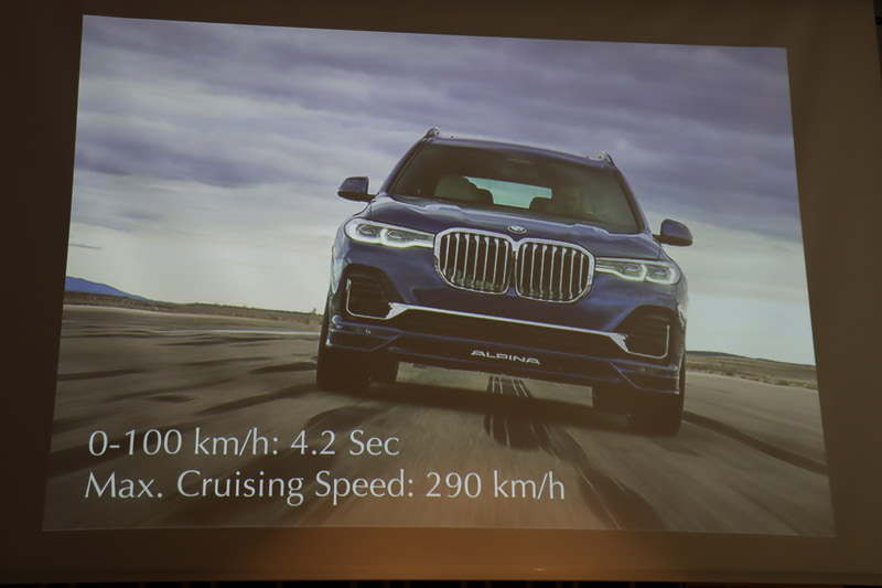 3t近い車両重量ながら、0-100km/hはわずか加速4.2秒。ステアリング操作を許容する巡航最高速度は290km/hとなる