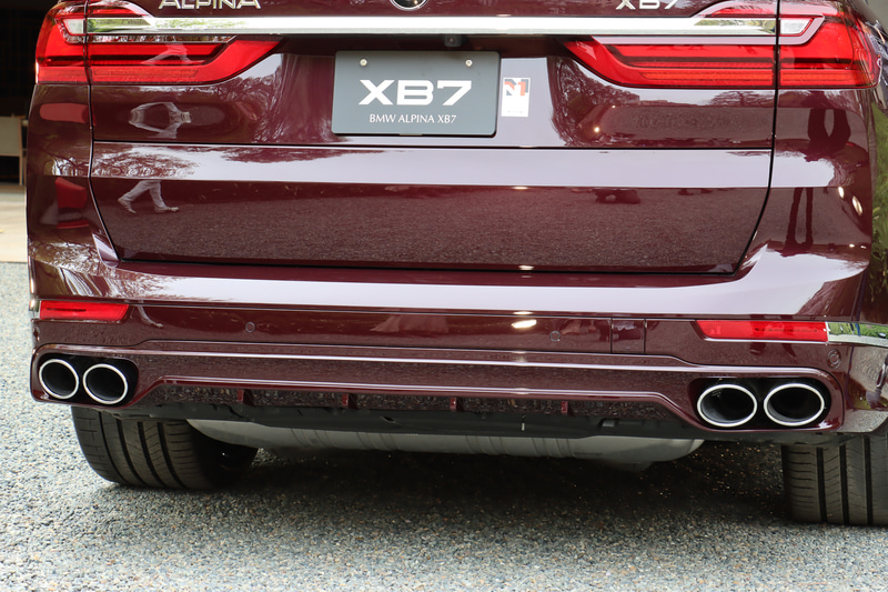 ステンレス製の「ALPINA エキゾースト・システム」