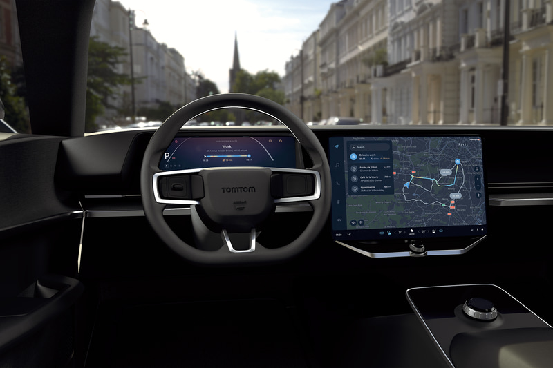 クラウド標準のインダッシュ型フルスタックナビ「トムトムナビゲーションフォーオートモーティブ」