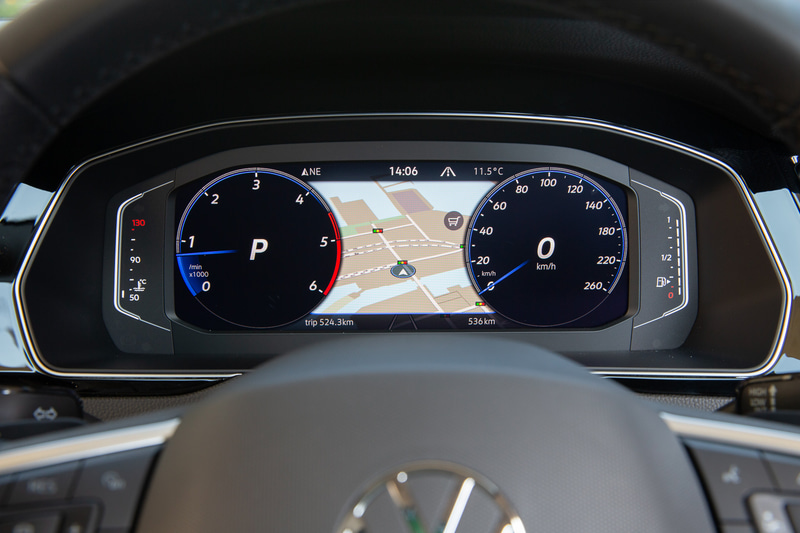 新型パサート オールトラック