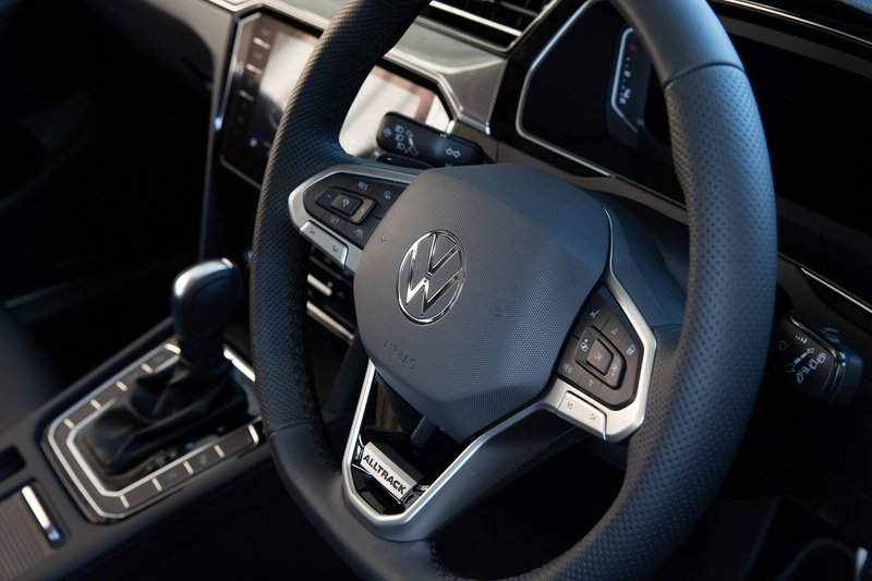 新型パサート オールトラック