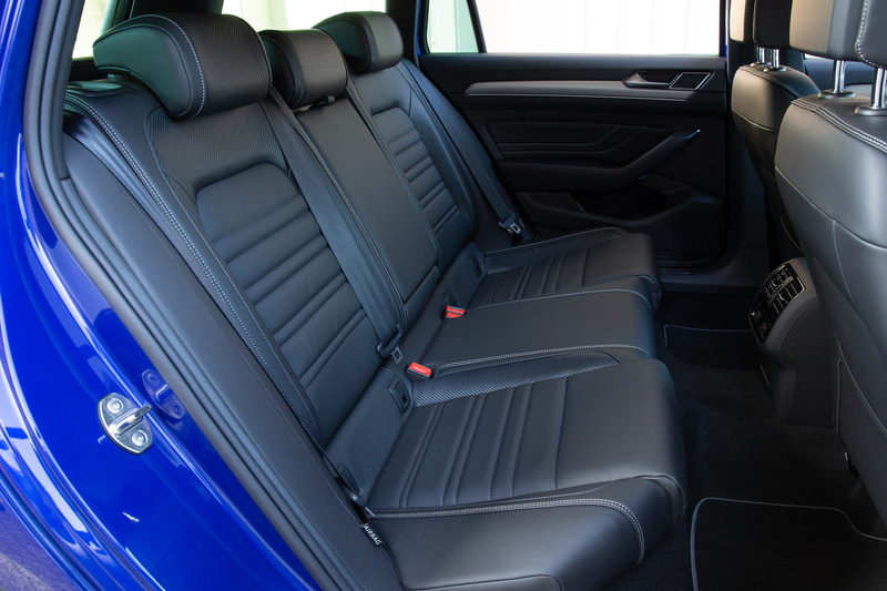 新型パサート ヴァリアント