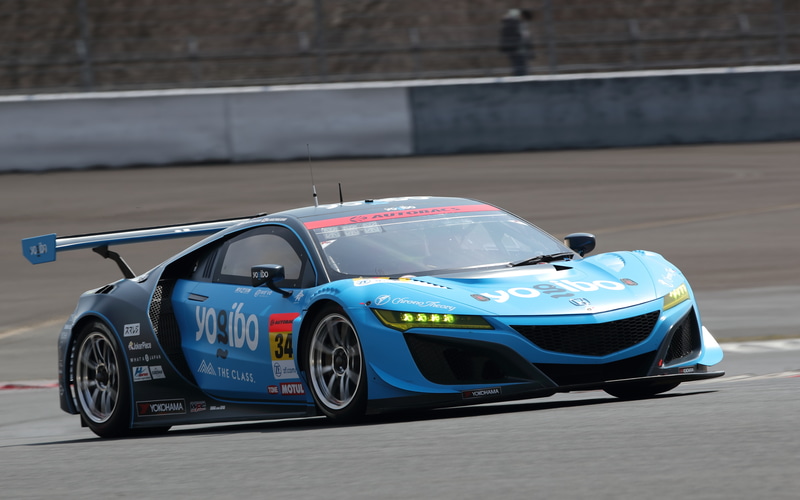 34号車 Yogibo NSX GT3（道上龍/密山祥吾組、YH）