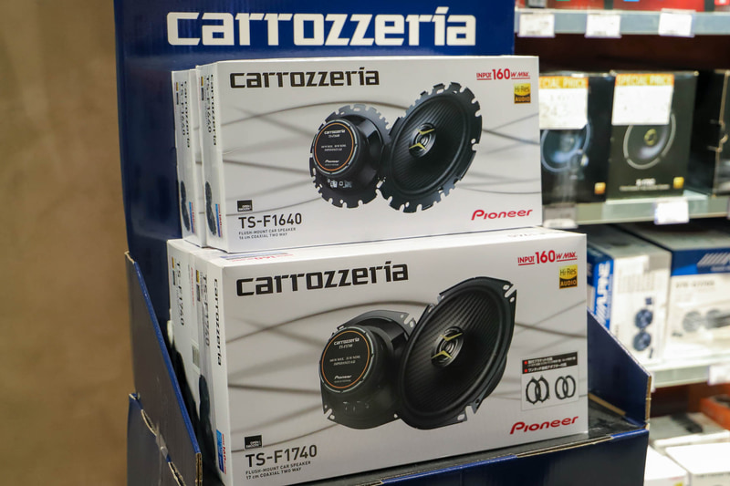 自分で交換に挑戦できそうな数千円のスピーカーからハイエンドスピーカーまで、オーディオまわりのカスタマイズも人気