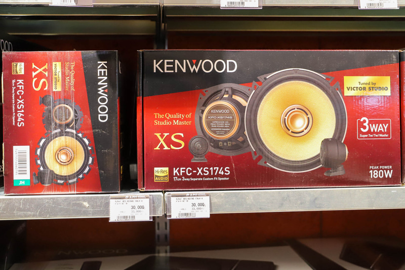 自分で交換に挑戦できそうな数千円のスピーカーからハイエンドスピーカーまで、オーディオまわりのカスタマイズも人気