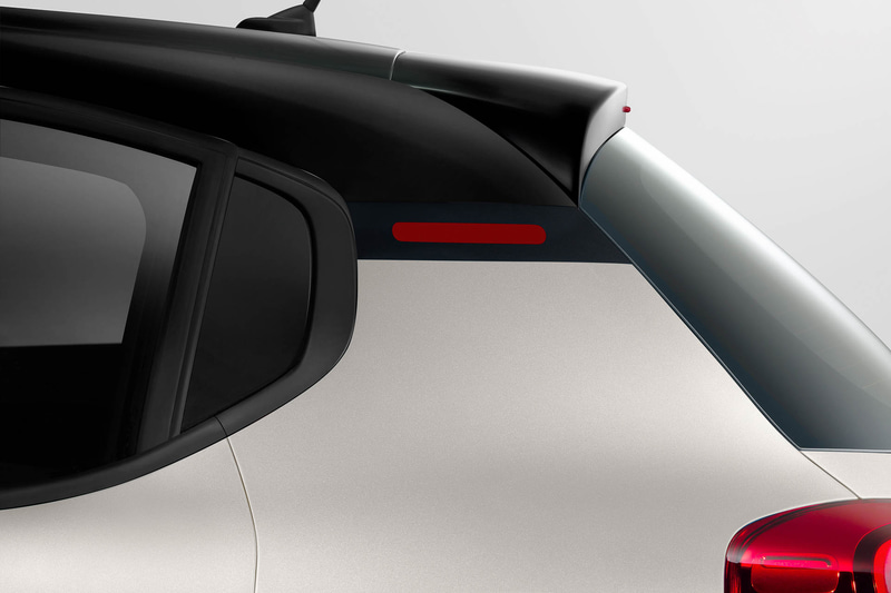 リアドア後部のCピラーステッカーも特別仕様