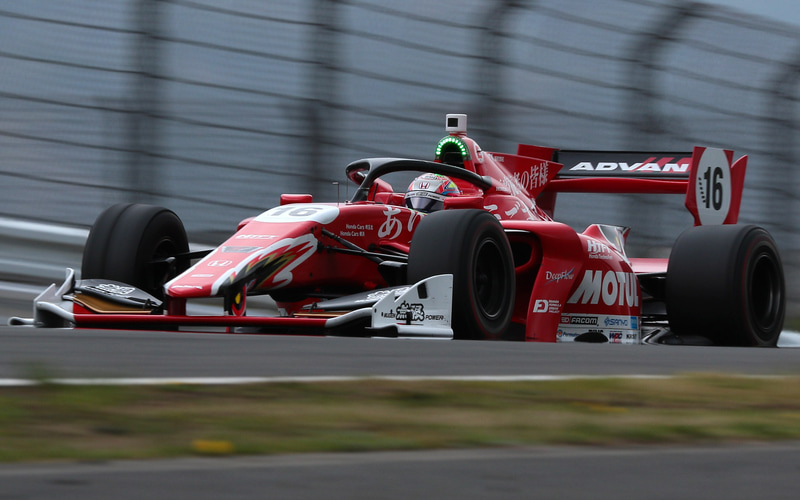 ポールからスタートした優勝した野尻智紀選手（16号車 TEAM MUGEN SF19/ホンダ）