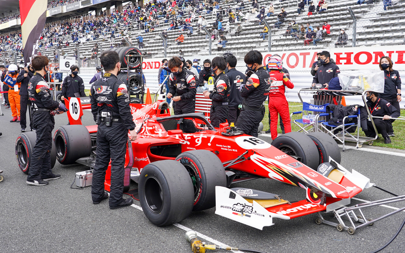 ポールポジションを獲得した野尻智紀選手