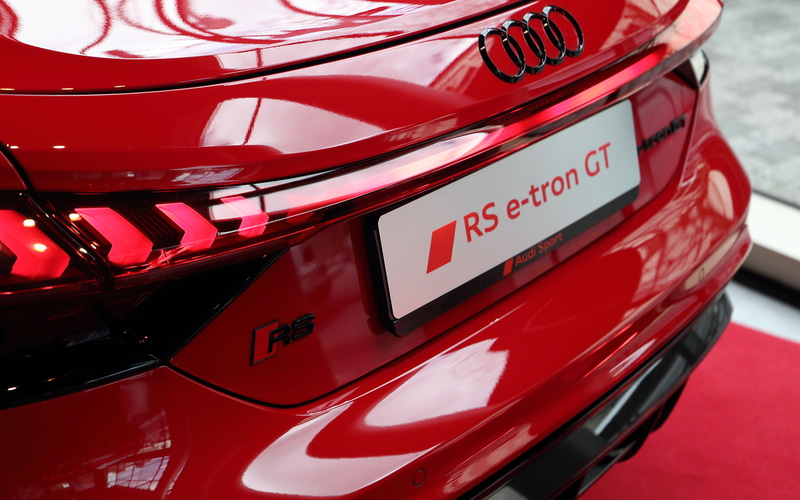 RS e-tron GT