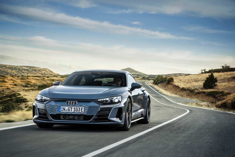 4ドアクーペの新型EV「e-tron GT」を今秋に日本導入