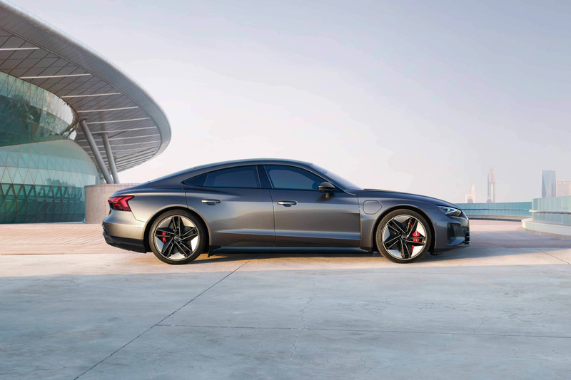 RS e-tron GTのボディサイズは4990×1965×1395mm（全長×全幅×全高）