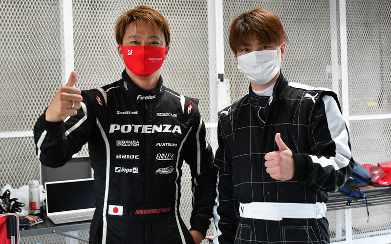 佐々木選手と岡田くん。岡田くんは、初の岡山、初のウェットで19台中11位のタイムを記録。eモータースポーツ出身の若者