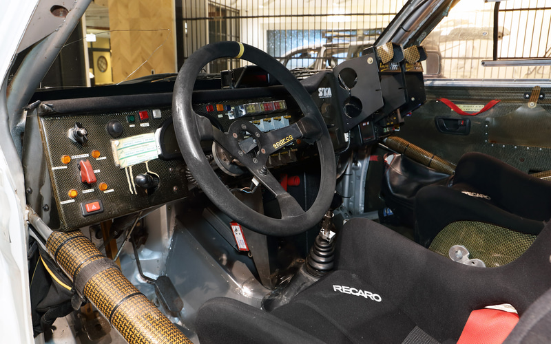 シンプルなコクピット