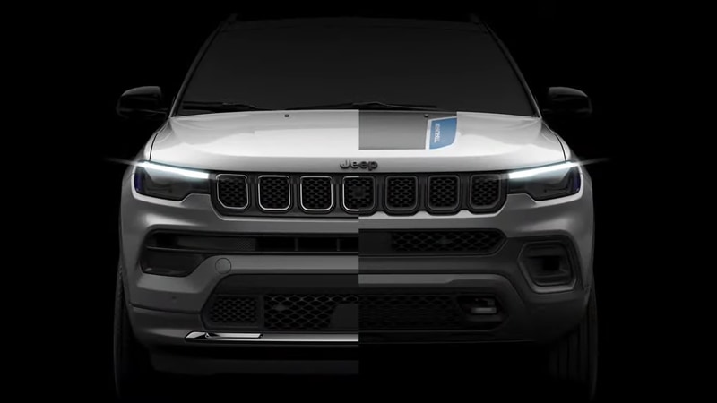 左は通常デザインで右はTrail-Rated