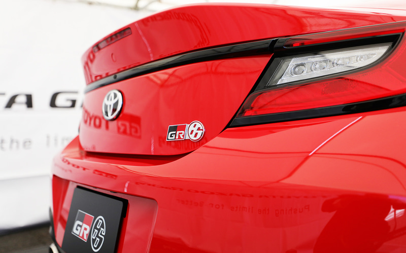 さまざまな角度からGR 86を見ることができる