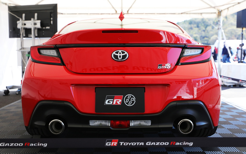 さまざまな角度からGR 86を見ることができる