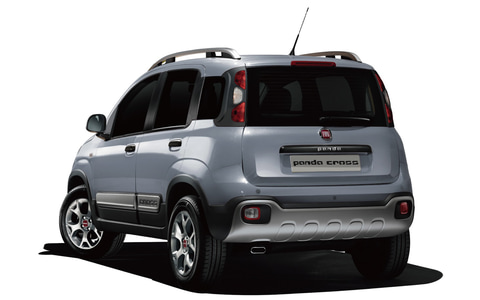 フィアット、6速MTの4WDモデル「パンダ・クロス 4×4」215台限定販売