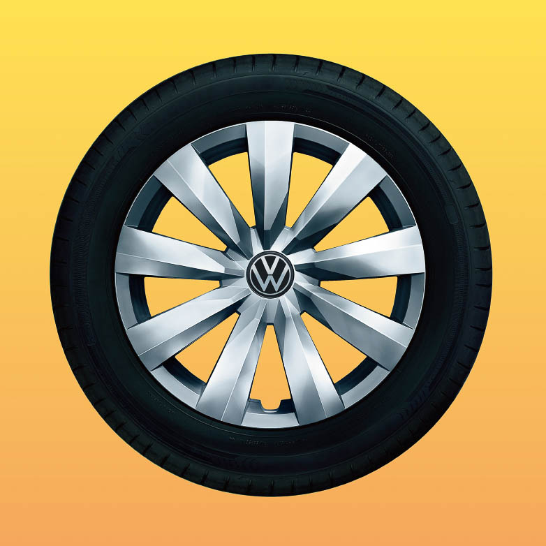 TSI Comfortlineに標準装備される16インチスチールホイール（フルホイールキャップ付）