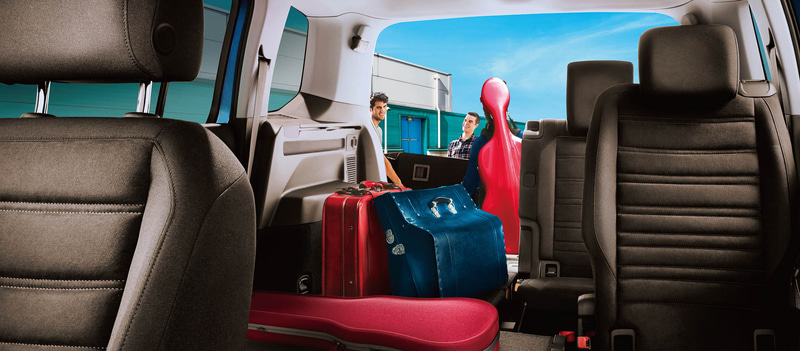 ゴルフ トゥーランのインテリアイメージ