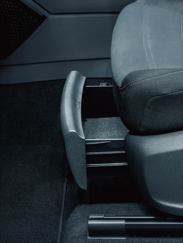 シートアンダートレー