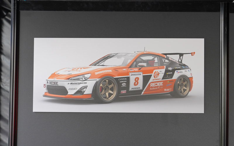 車両はスペシャルリバリーが適用された「86」