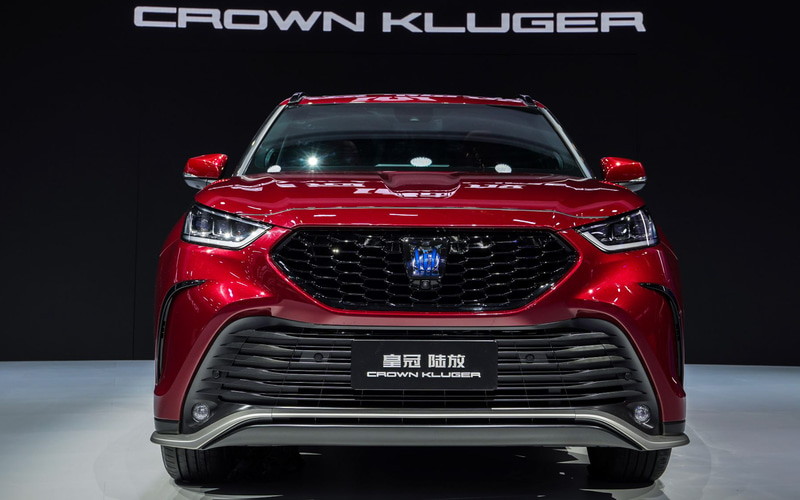 新型SUV「クラウン クルーガー（CROWN KLUGER）」