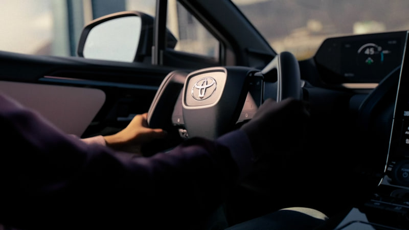 TOYOTA bZ4Xのインテリア