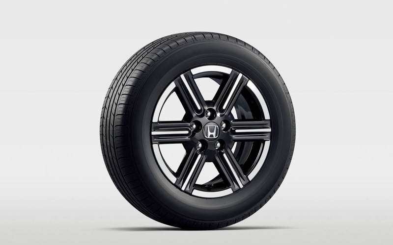 16インチアルミホイール（ブラック＋切削）