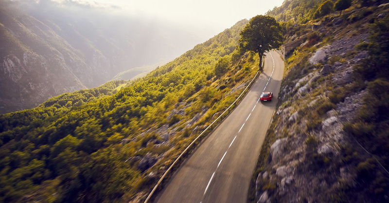 ポルシェオーナー自身がカーボンオフセットに取り組める「Porsche Impact」を導入