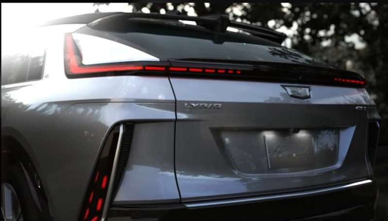 ドライバーが近づくとLEDがウェルカムライトでお出迎え