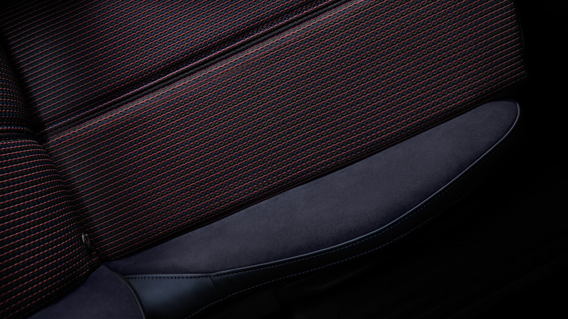 素材が組み合わされたシート地