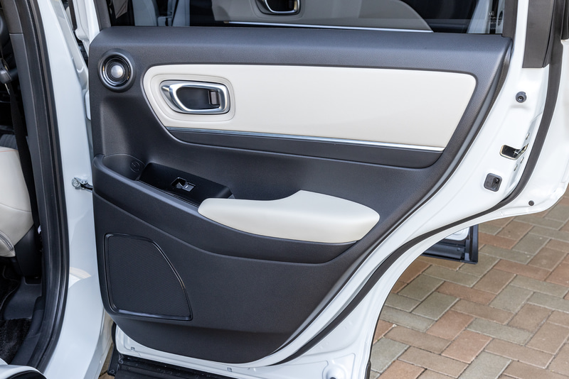 リアドアのドアトリム