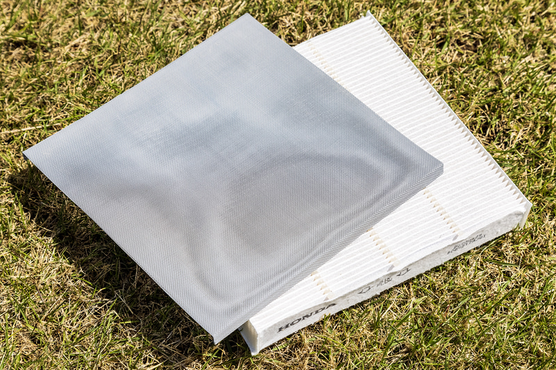 エアコンのクリーンフィルターにかぶせて利用することで抗ウイルス作用を発揮する「くるますく」