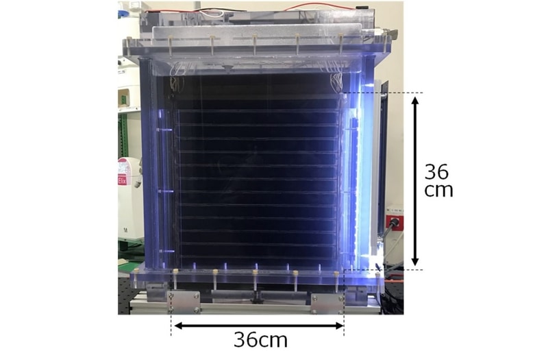 36cm角の人工光合成セル