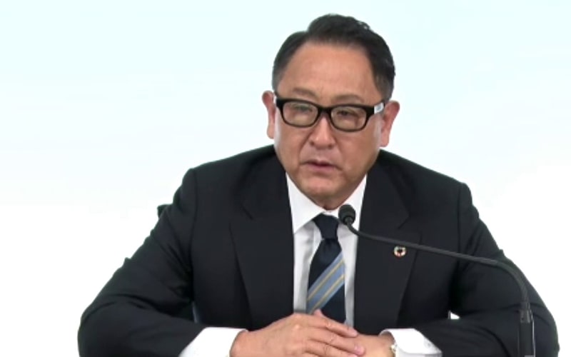 豊田章男氏は、トヨタ自動車社長であるとともに自工会会長でもある。しかしながら今回の会見では、クルマのレースを愛するモリゾウ選手としての側面が強かったように見えた