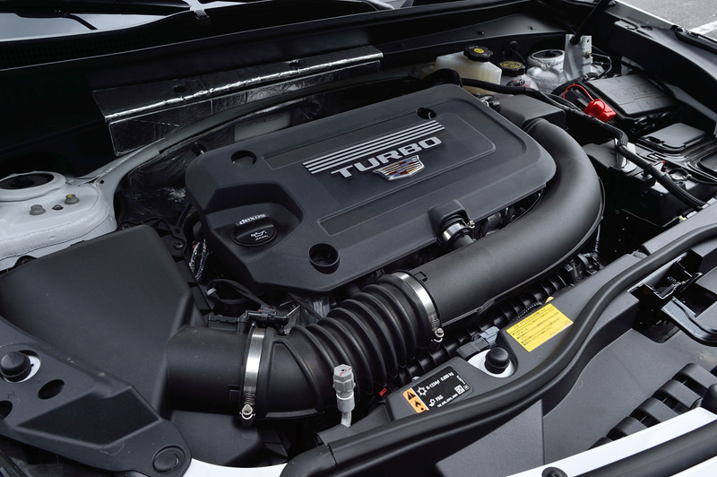 搭載する直列4気筒DOHC 2.0リッター直噴ターボエンジンは、最高出力169kW（230PS）/5000rpm、最大トルク350Nm/1500-4000rpmを発生。トランスミッションは電子制御式エレクトロニック・プレシジョン・シフトを備えた9速ATを組み合わせ、駆動方式は4WDとなる