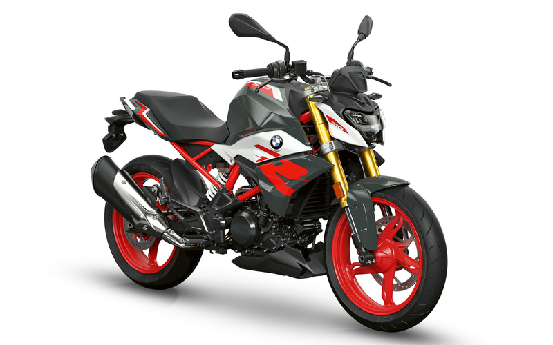 スポーツスタイルは特別色「ライムストーン・メタリック」で1万3000円高の65万円となる