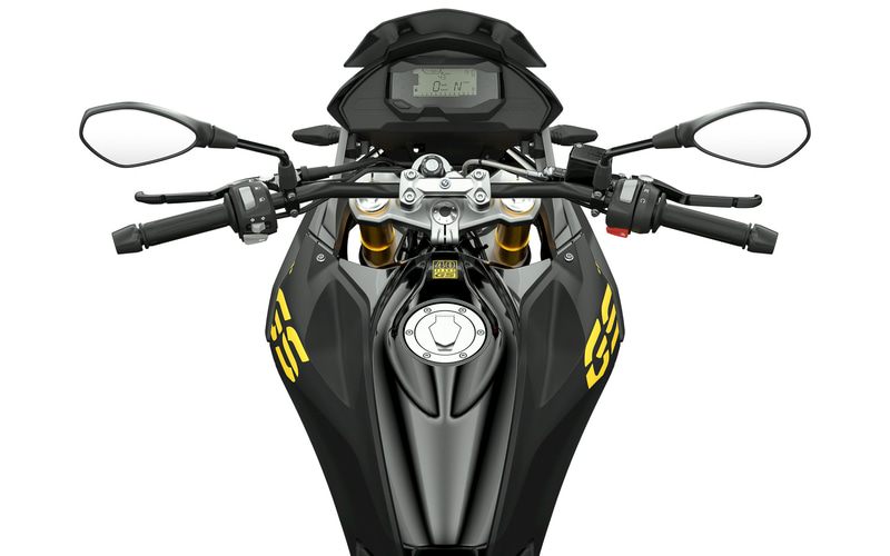 GS40周年記念カラー「コスミック・ブラック」（1万円高）