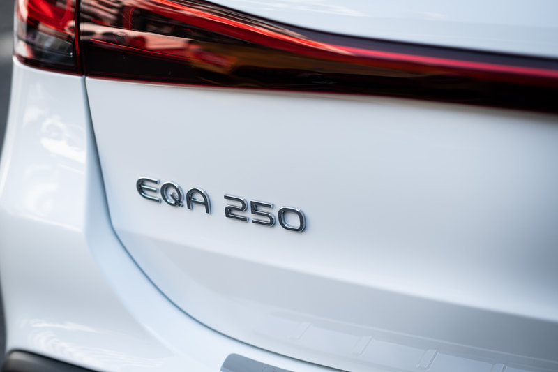 リアゲートのエンブレム